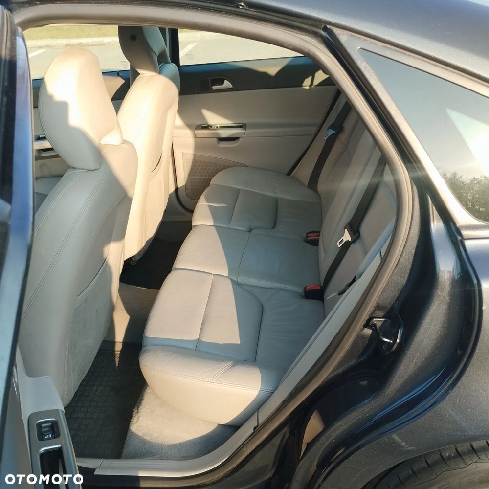 Volvo S40 2.0D Momentum - 8