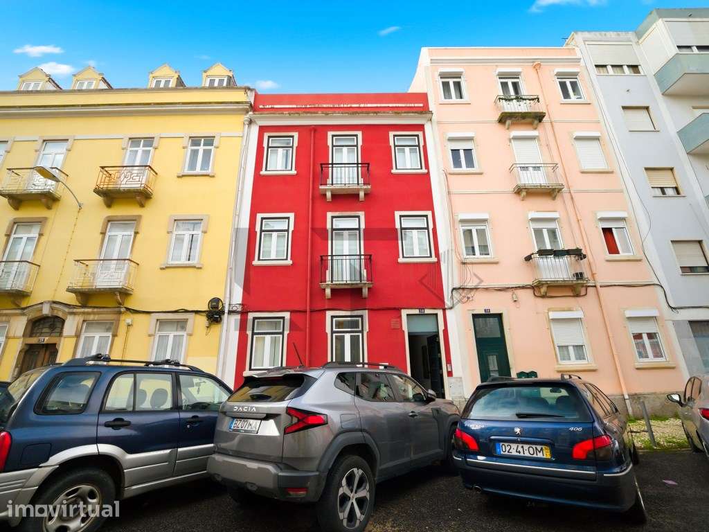 Prédio/Moradia T4 com Pátio para Venda em Campo de Ourique, Lisboa - Grande imagem: 3/60