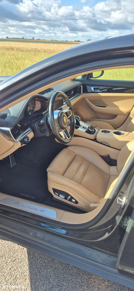 Porsche Panamera 4 E-Hybrid - 10