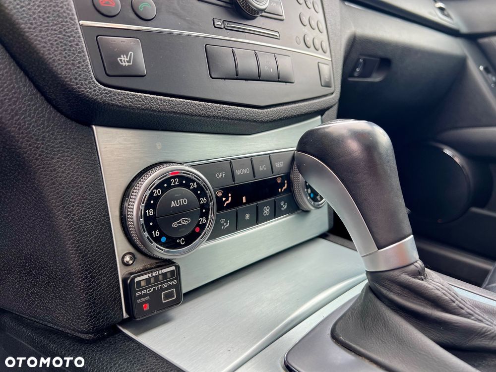 Mercedes-Benz Klasa C - 30