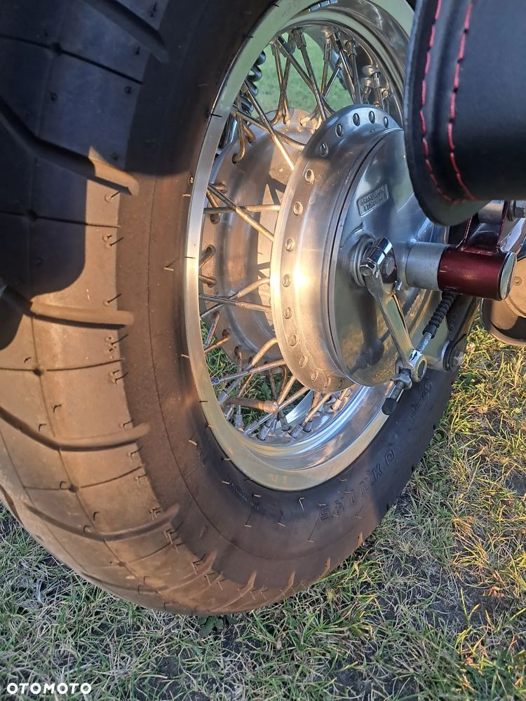 Suzuki Intruder - 16
