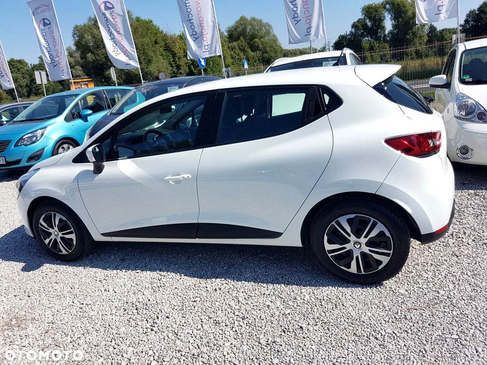 Renault Clio 1.2 16V 75 Life - 34