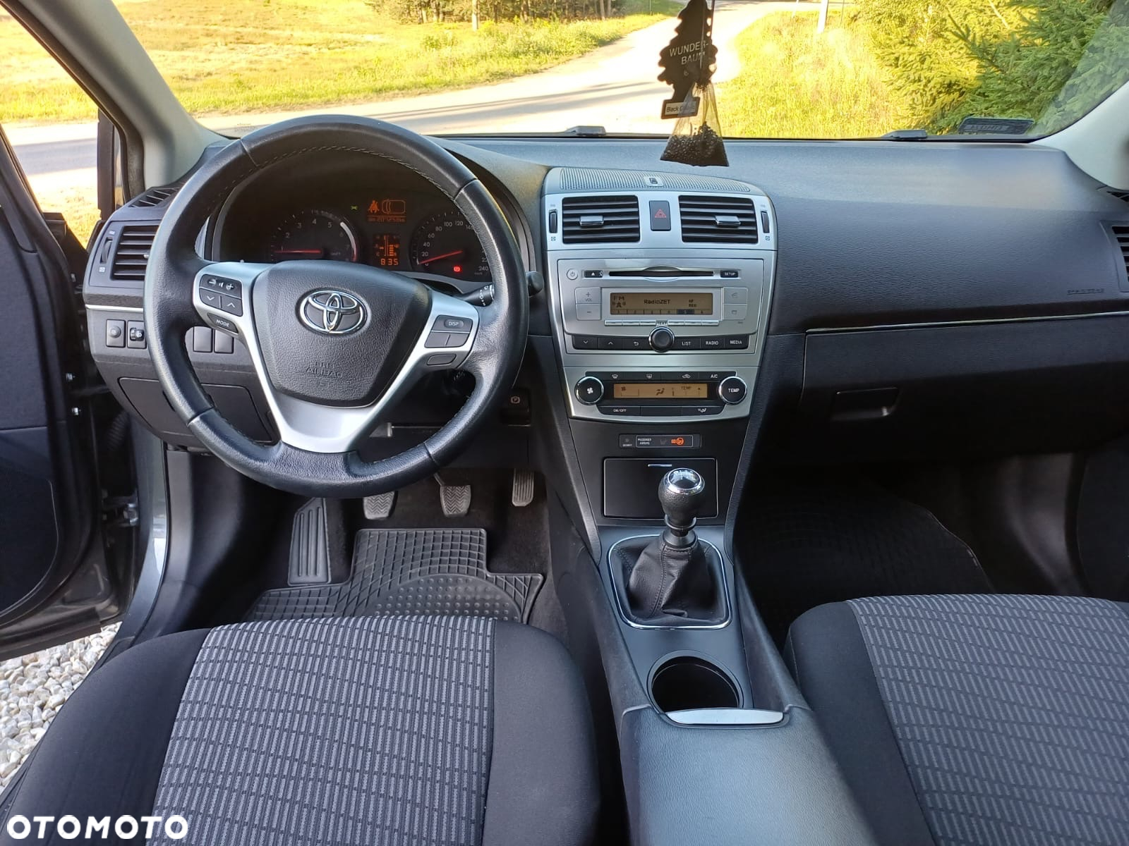 Toyota Avensis 1.8 Premium - 6