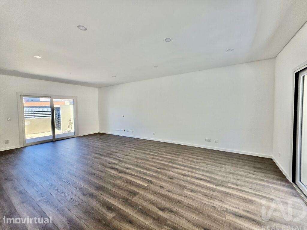 Moradia isolada T4 em Charneca de Caparica e Sobreda de 92,7 m2 - Grande imagem: 3/22