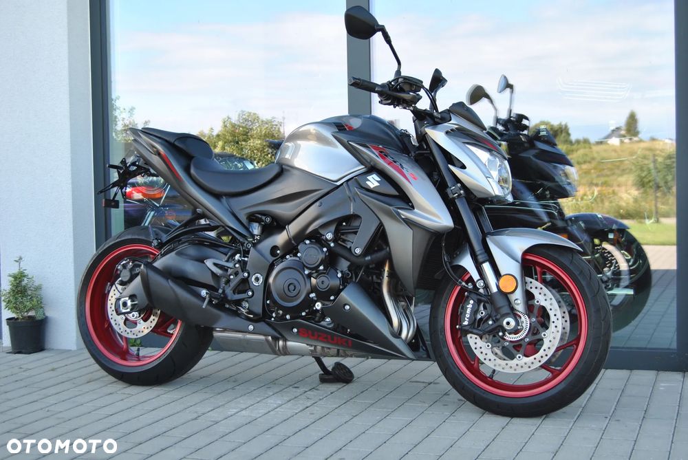 Suzuki GSX - 5