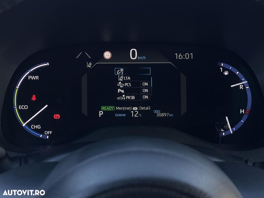 Toyota Yaris Cross - 18