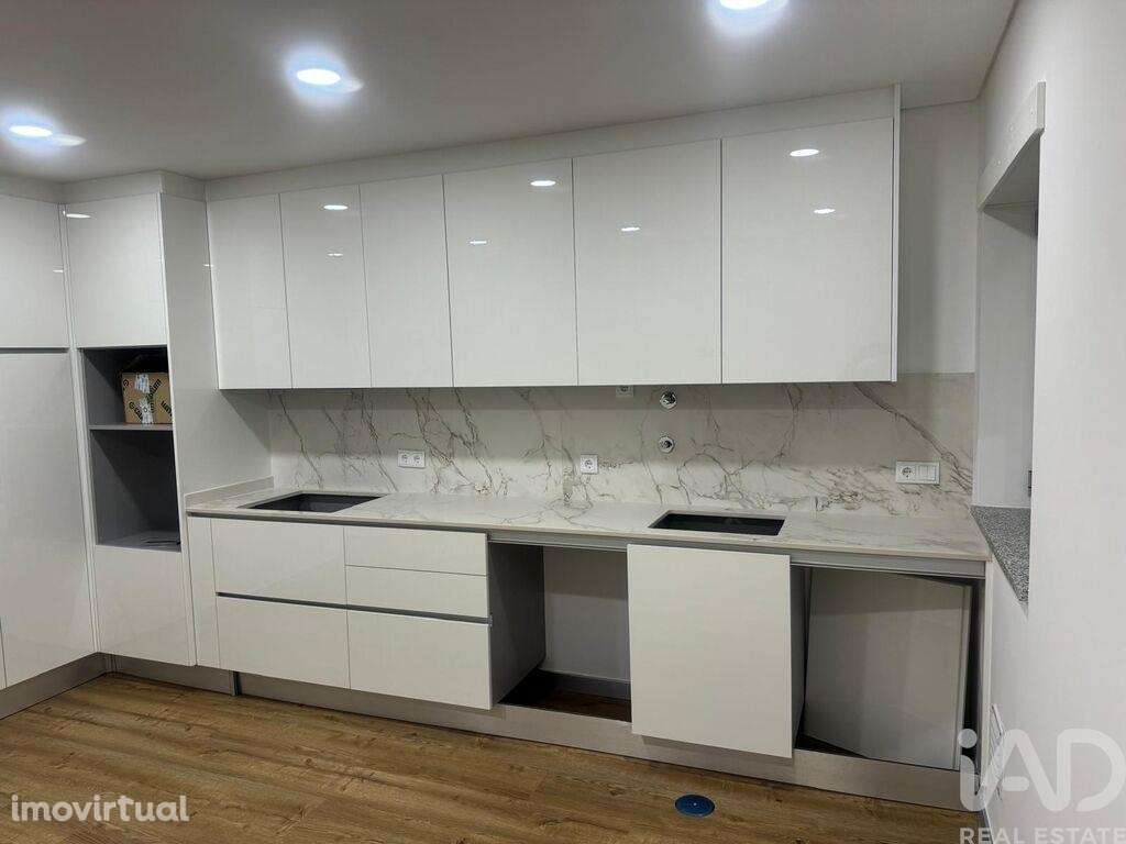 Apartamento T3 em Carregal do sal de 202,00 m2 - Grande imagem: 2/7