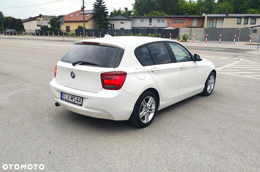 BMW Seria 1 118d Sport Line - 10