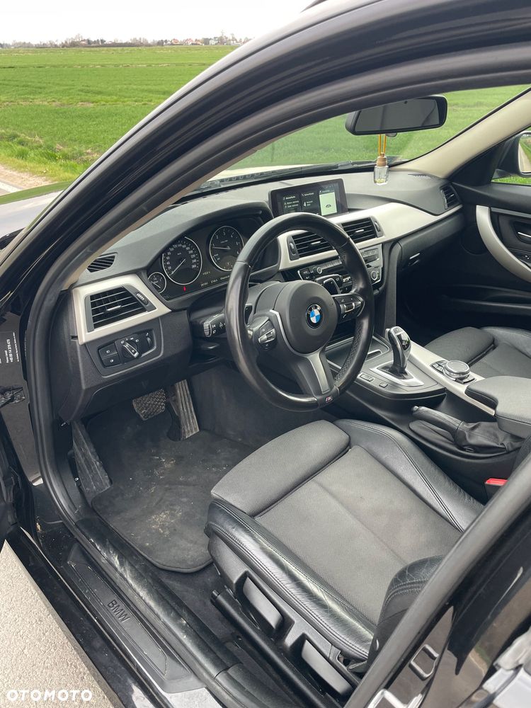 BMW Seria 3 320d M Sport - 14