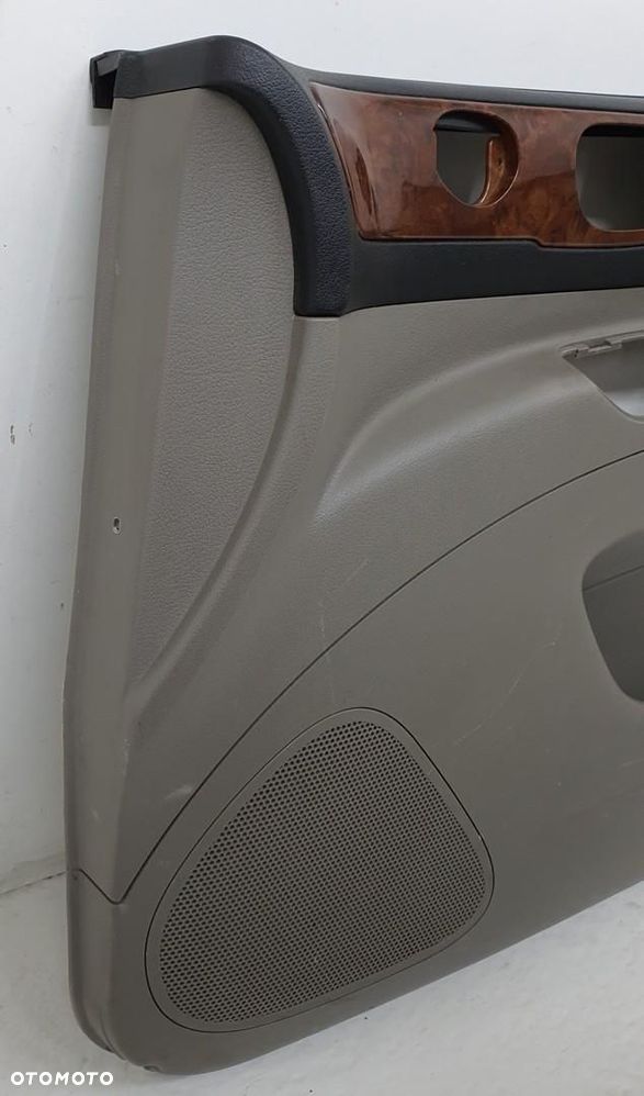 TAPICERKA BOCZEK PRAWY PRZÓD CHEVROLET REZZO 96259972 - 2