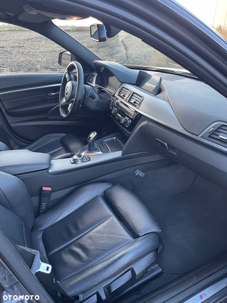 BMW Seria 3 320i Edition M Sport Shadow - 12