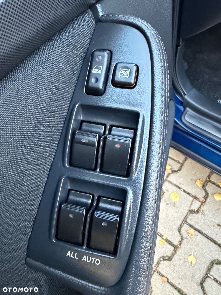 Toyota Avensis - 13