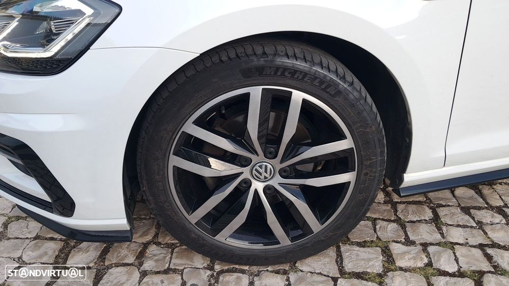 VW Golf 1.5 eTSI R-Line DSG - 31