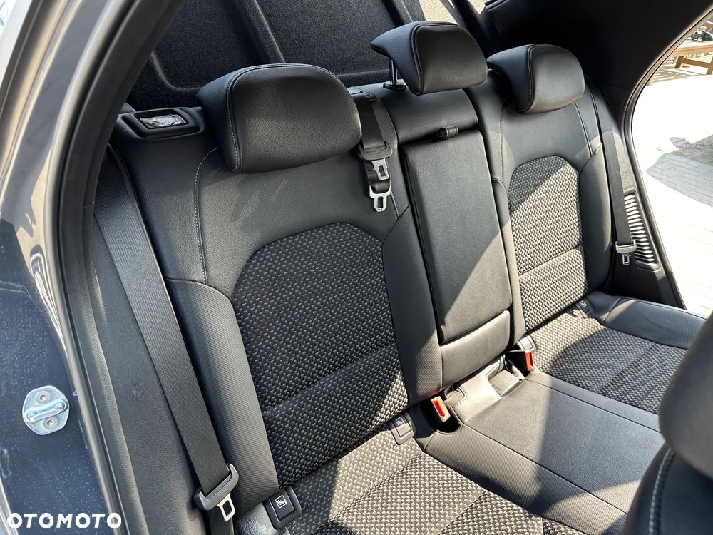 Kia XCeed - 23