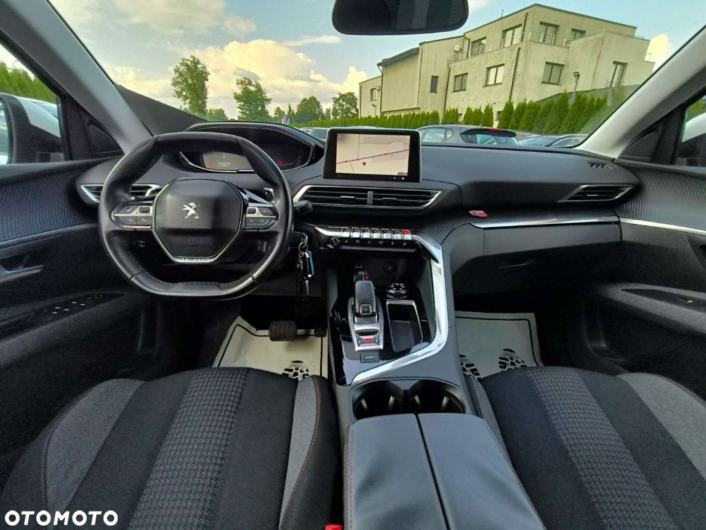 Peugeot 5008 - 8