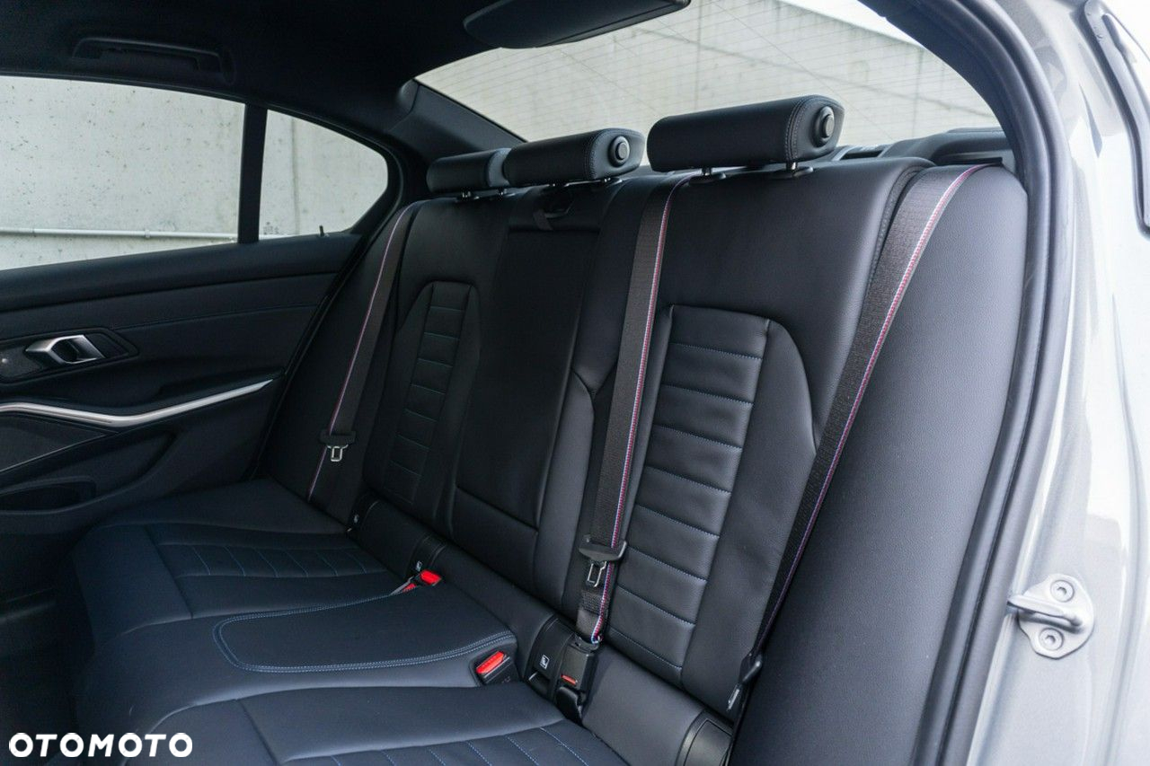BMW Seria 3 - 12
