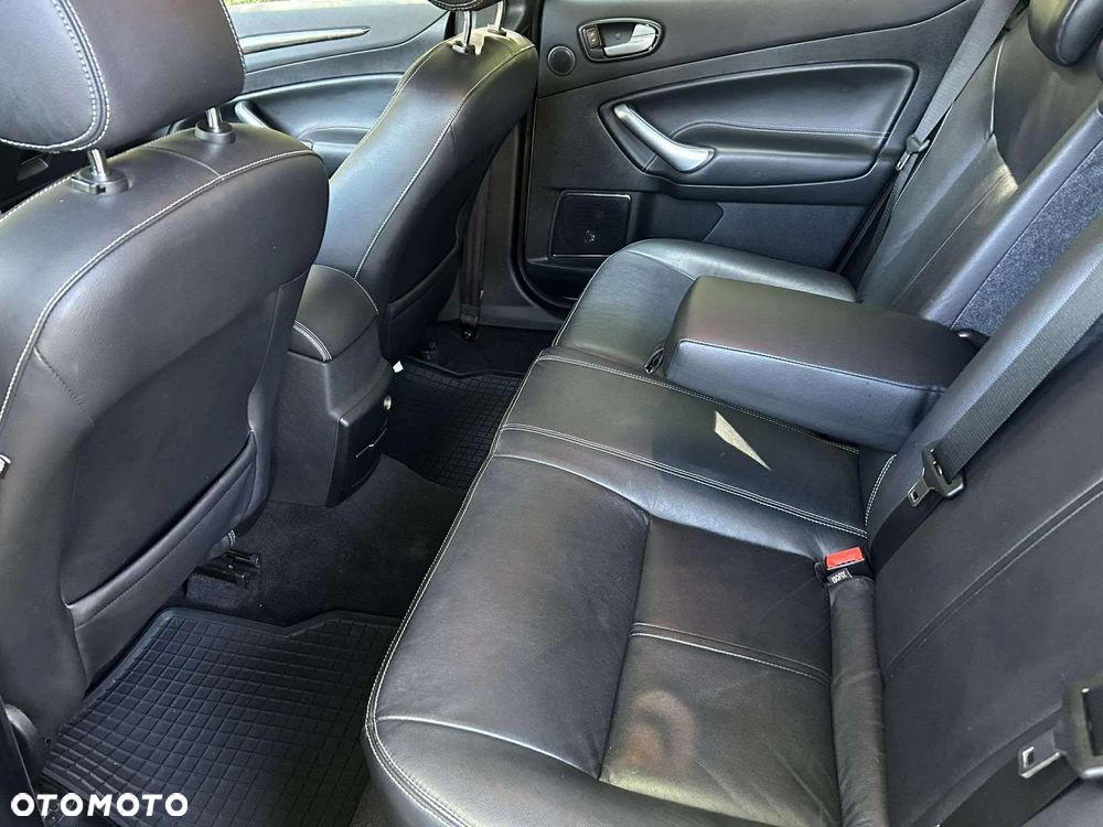 Ford Mondeo - 16