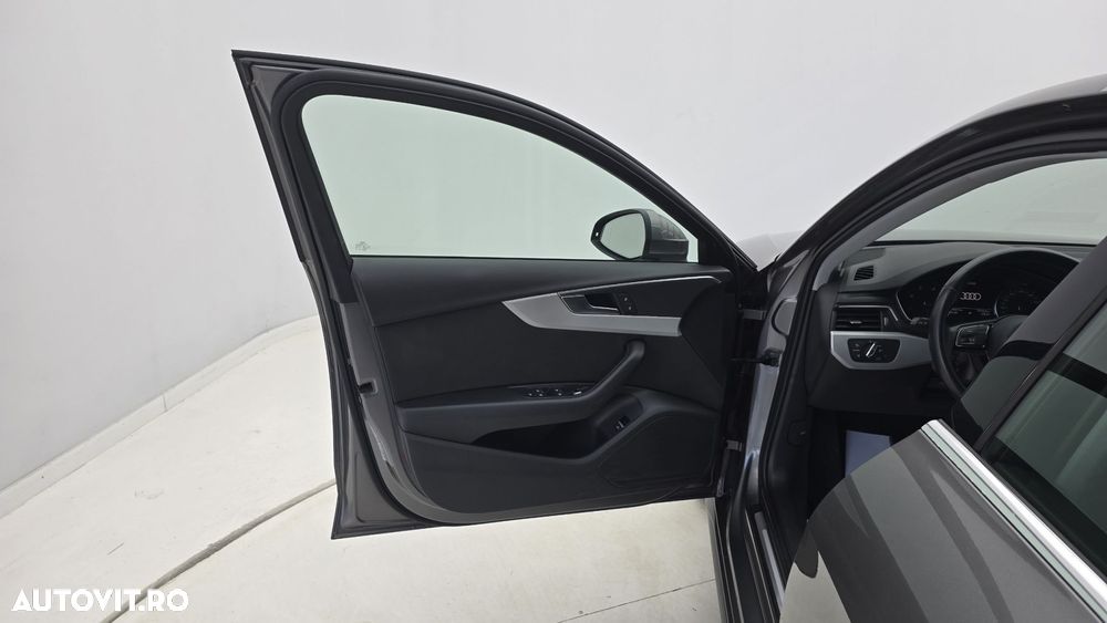 Audi A4 30 TDI S tronic MHEV Basic - 10