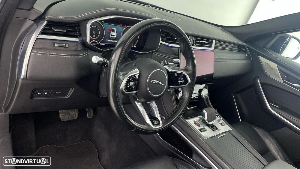 Jaguar F-Pace 2.0 P400e AWD R-Dynamic Black - 30
