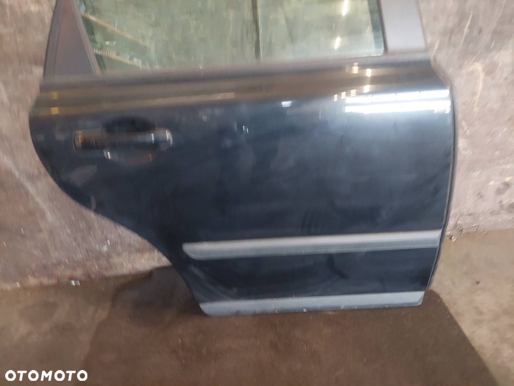 DRZWI KOMPLETNE PRAWY TYŁ VOLVO V50 I - 8