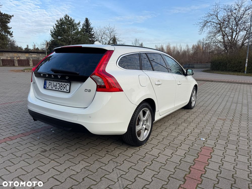 Volvo V60 D3 Summum - 4