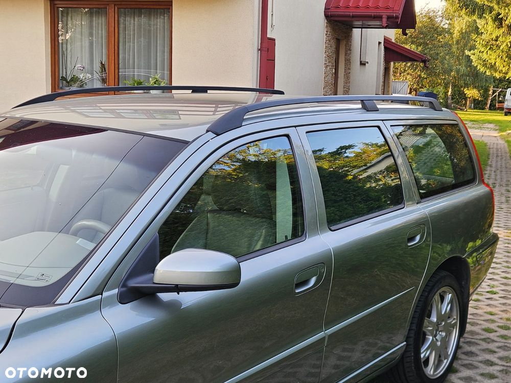 Volvo V70 2.5T AWD Summum - 3