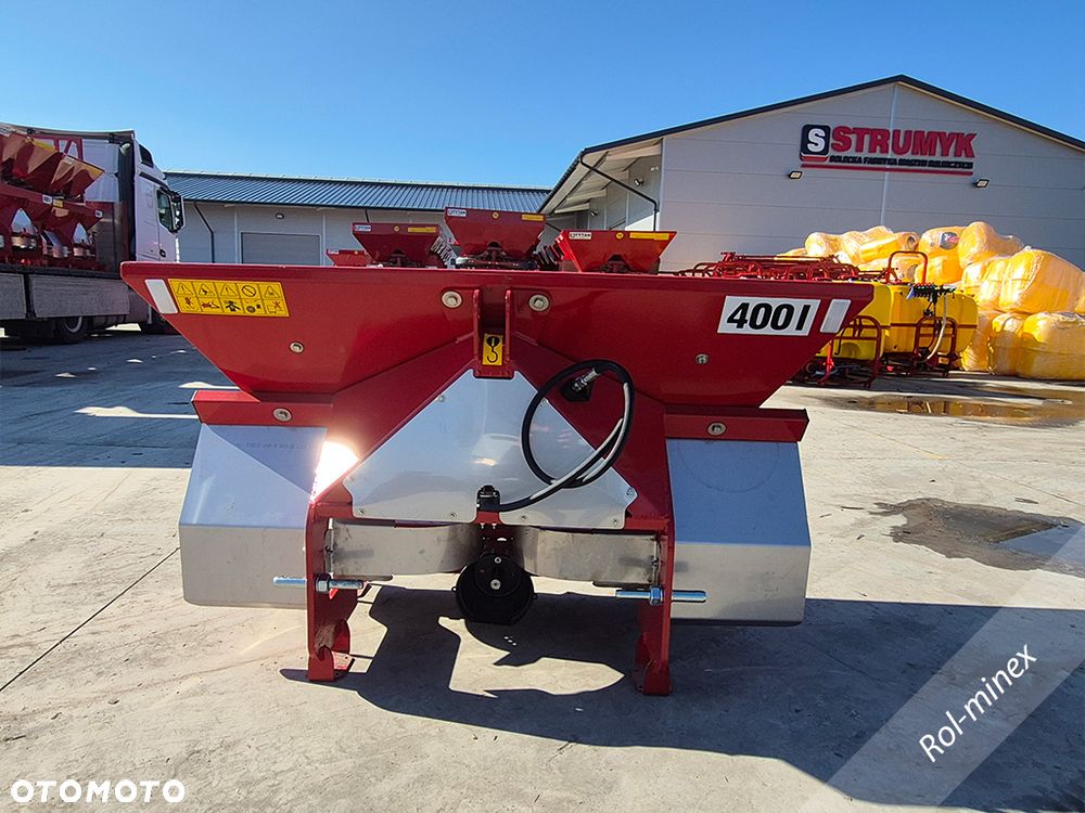 Hydraulika + Plandeka Rozsiewacz do nawozów Strumyk Tytan Transport - 1