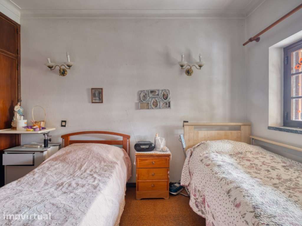 Moradia de Charme Rural com Piscina, Terreno e Garagem para 2 Carros - Grande imagem: 5/52