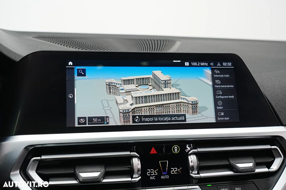 BMW Seria 3 318i Aut. Sport Line - 36