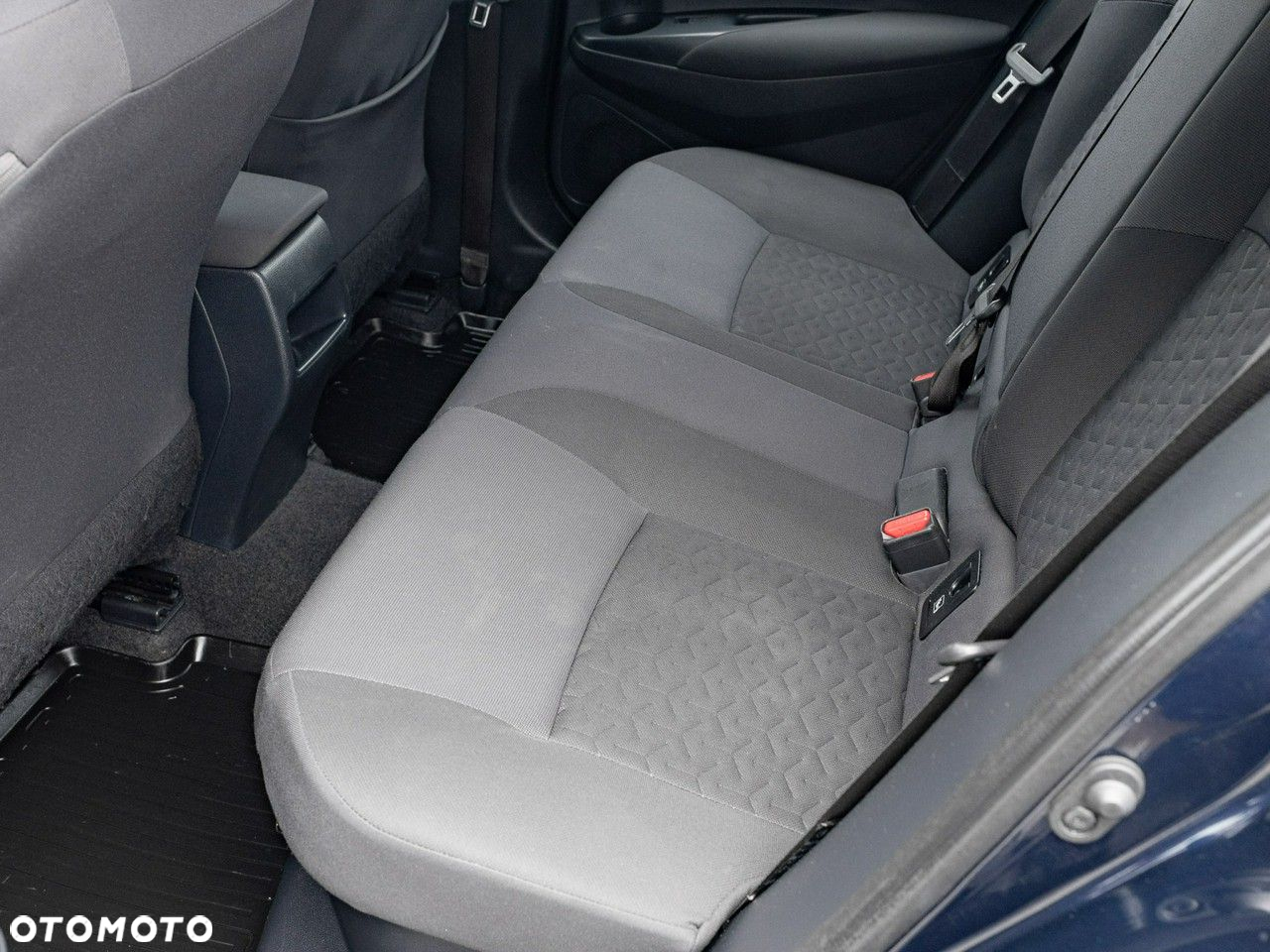 Toyota Corolla 1.8 Hybrid GPF Comfort - 26
