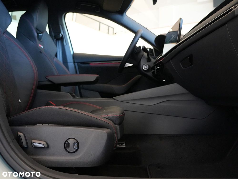 Skoda Octavia 2.0 TSI RS DSG - 36