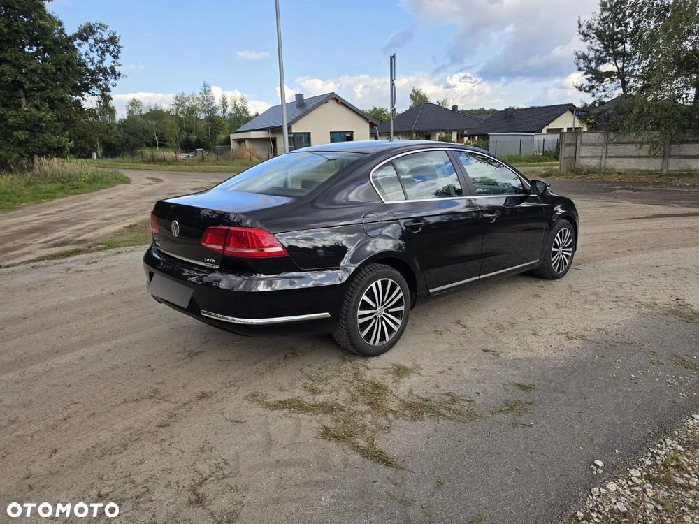 Volkswagen Passat - 2