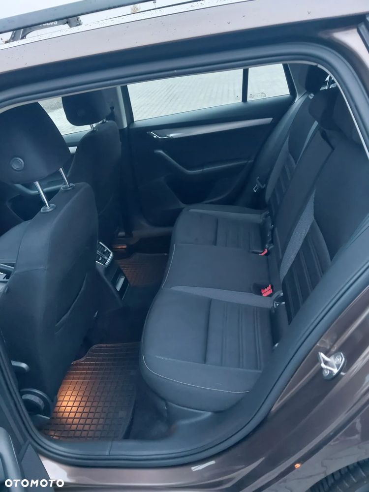 Skoda Octavia 1.6 TDI SCR Active - 10