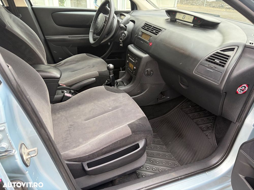 Citroën C4 1.6 HDI 16V SX - 23