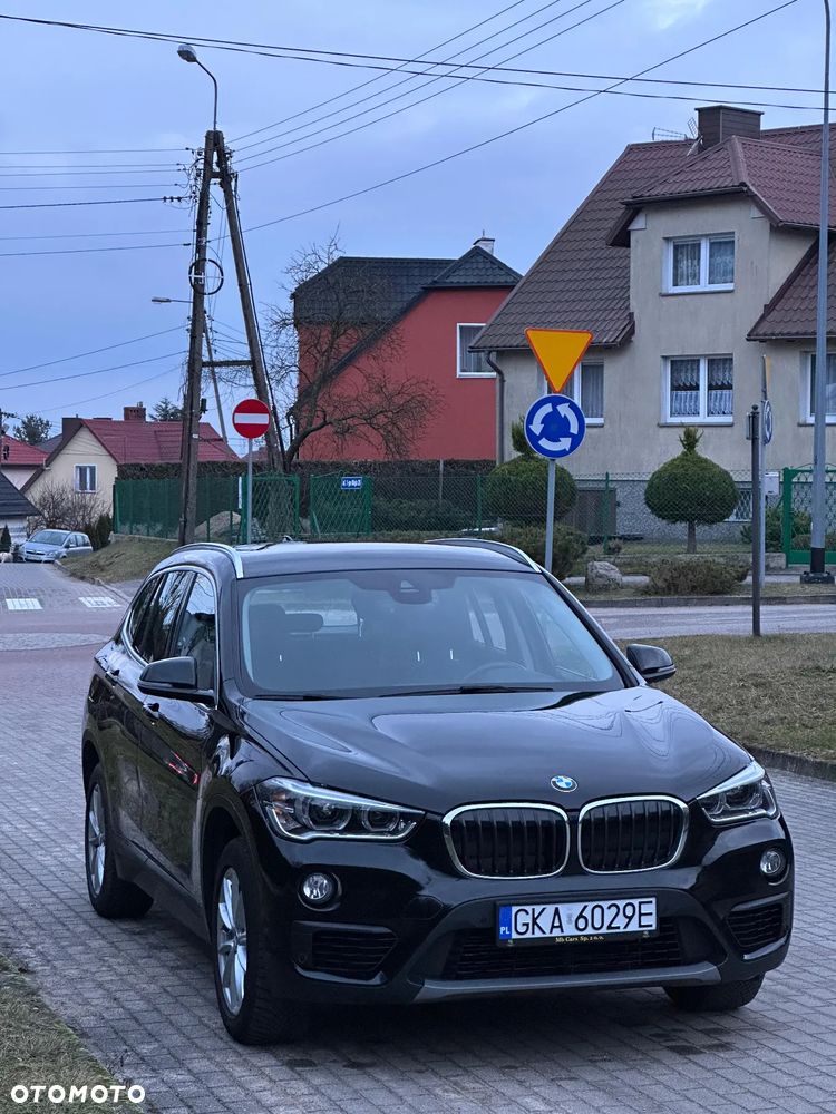 BMW X1 xDrive18d Business Edition - 3