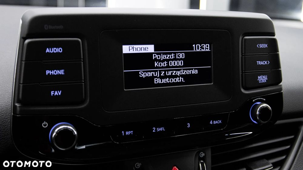 Hyundai i30 1.5 DPI Classic + - 17