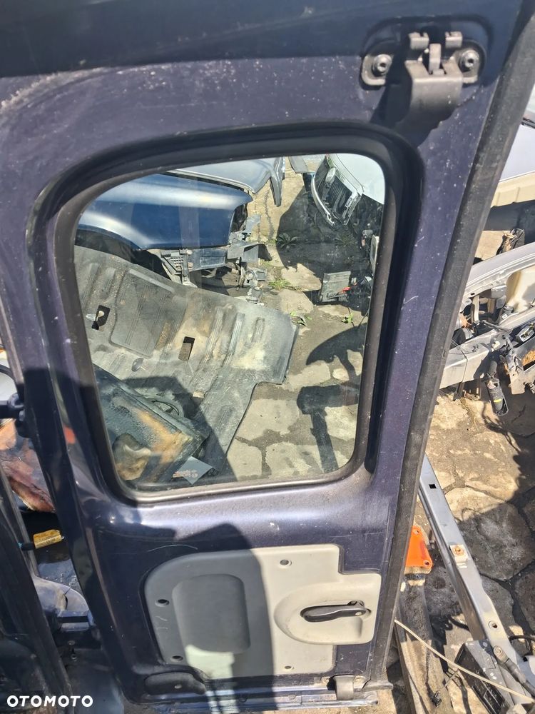 Renault Kangoo I 1 Lift polift Drzwi tył tylne klapy klapa bagażnika skrzydło prawe lewe fiolet fioletowe szyba mechanizm wycieraczek światło zamek KOMPLETNE - 6