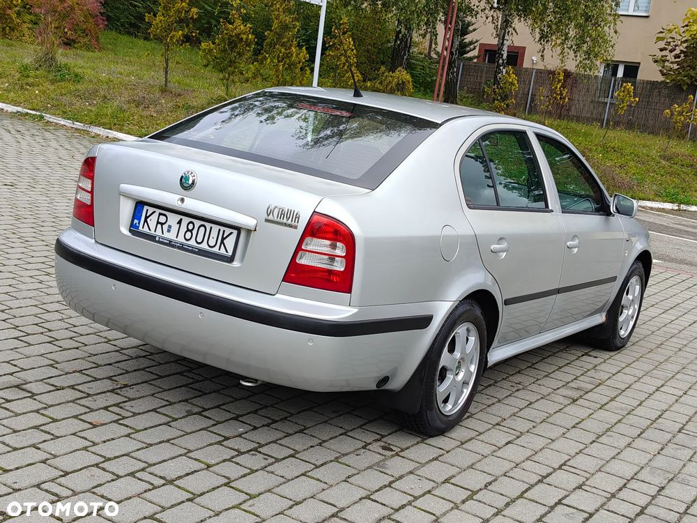 Skoda Octavia 2.0 Ambiente - 11