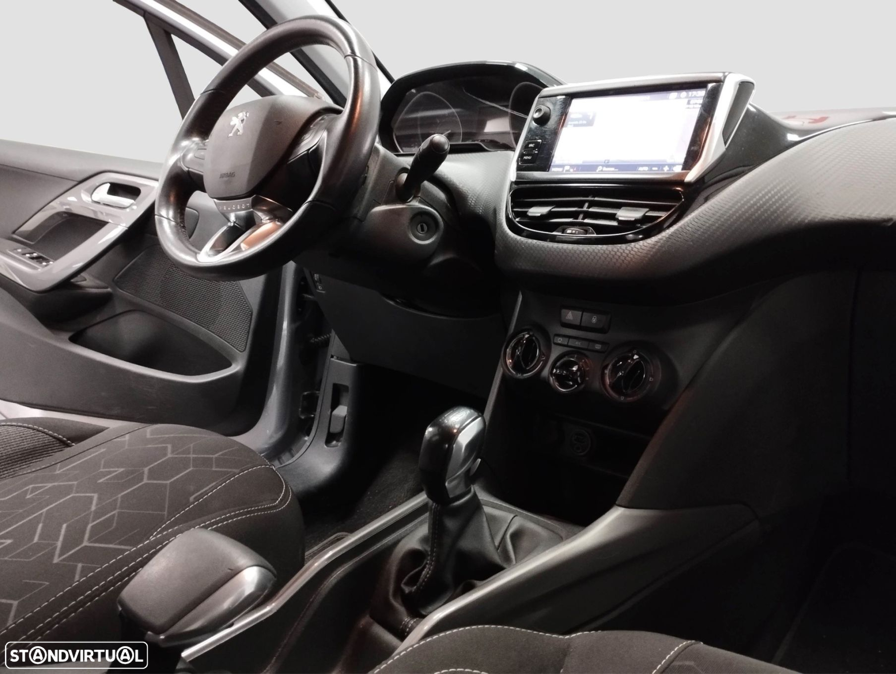 Peugeot 2008 1.2 PureTech Active - 5