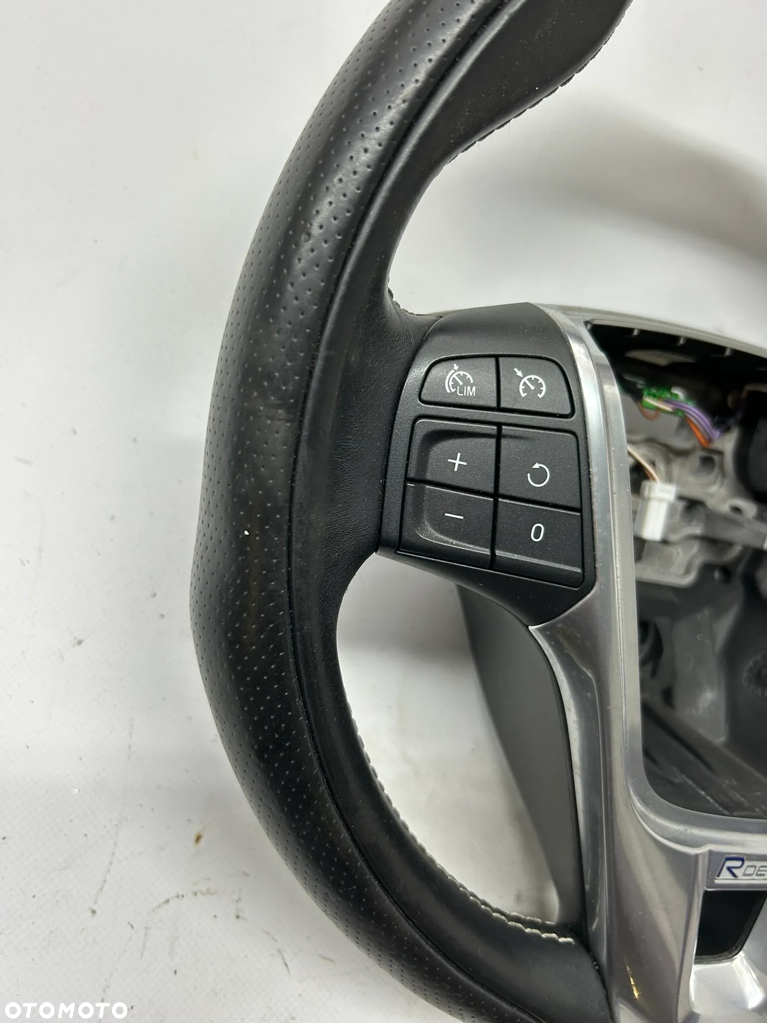 kierownica skora r-design VOLVO v60 s60 v40 SUPER STAN - 4
