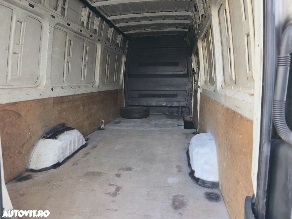 Mercedes-Benz Sprinter - 7
