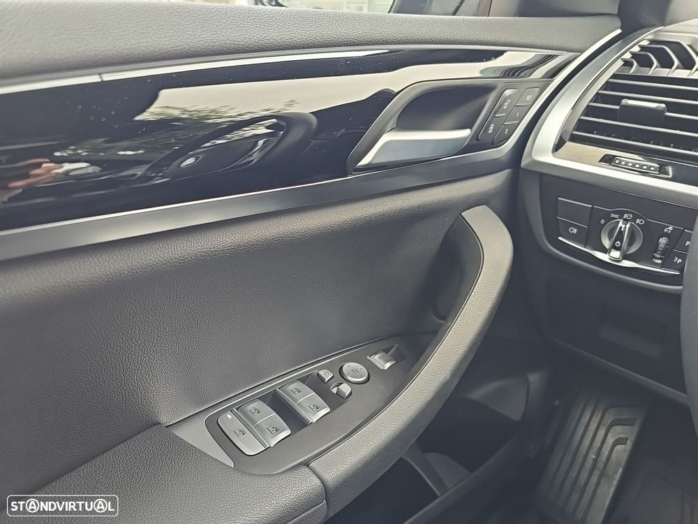 BMW iX3 Inspiring - 22