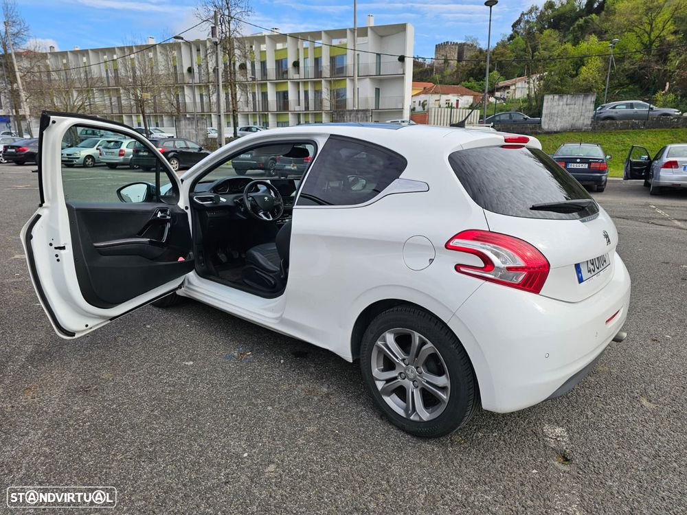 Peugeot 208 1.2 VTi Access - 2
