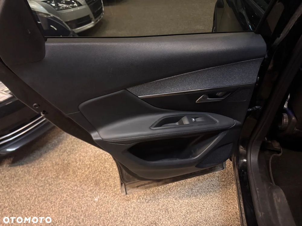 Peugeot 3008 PureTech 130 Stop & Start GPF Allure Business-Paket - 15