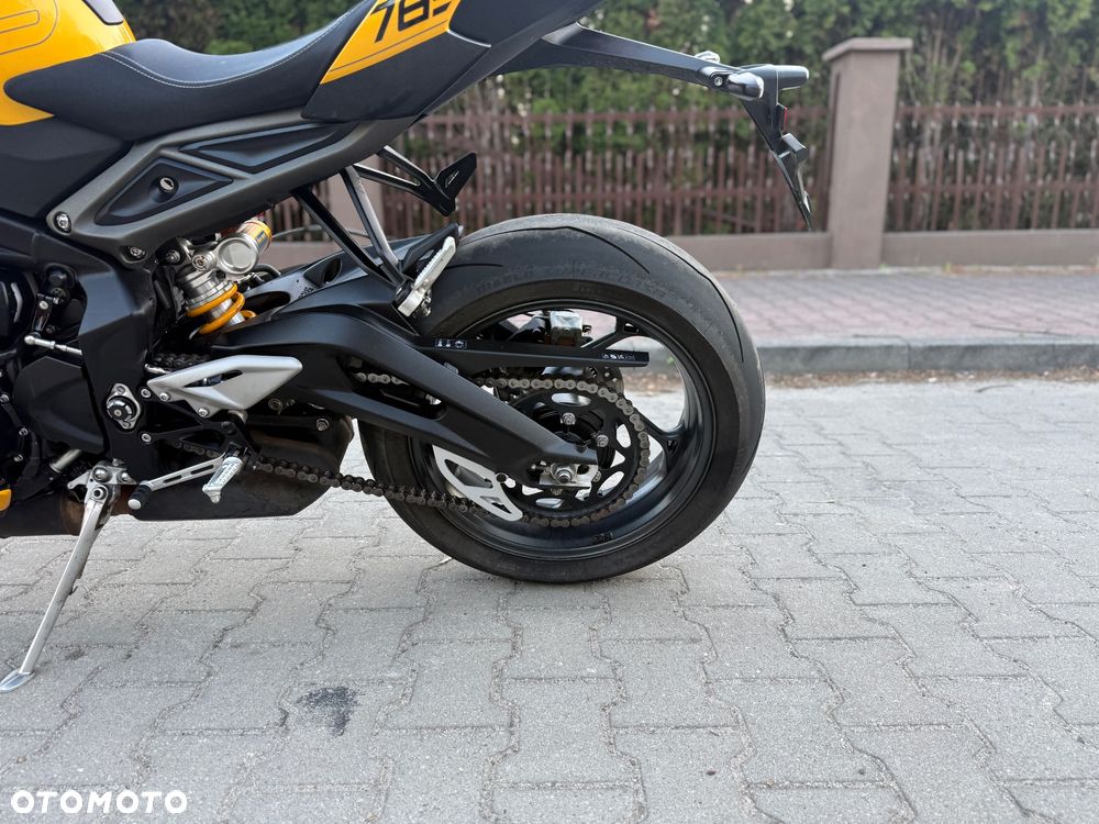 Triumph Street Triple - 21