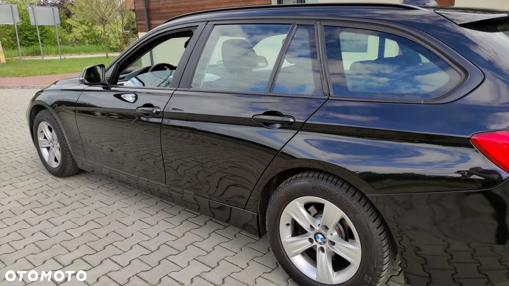BMW Seria 3 320d DPF Edition Sport - 19
