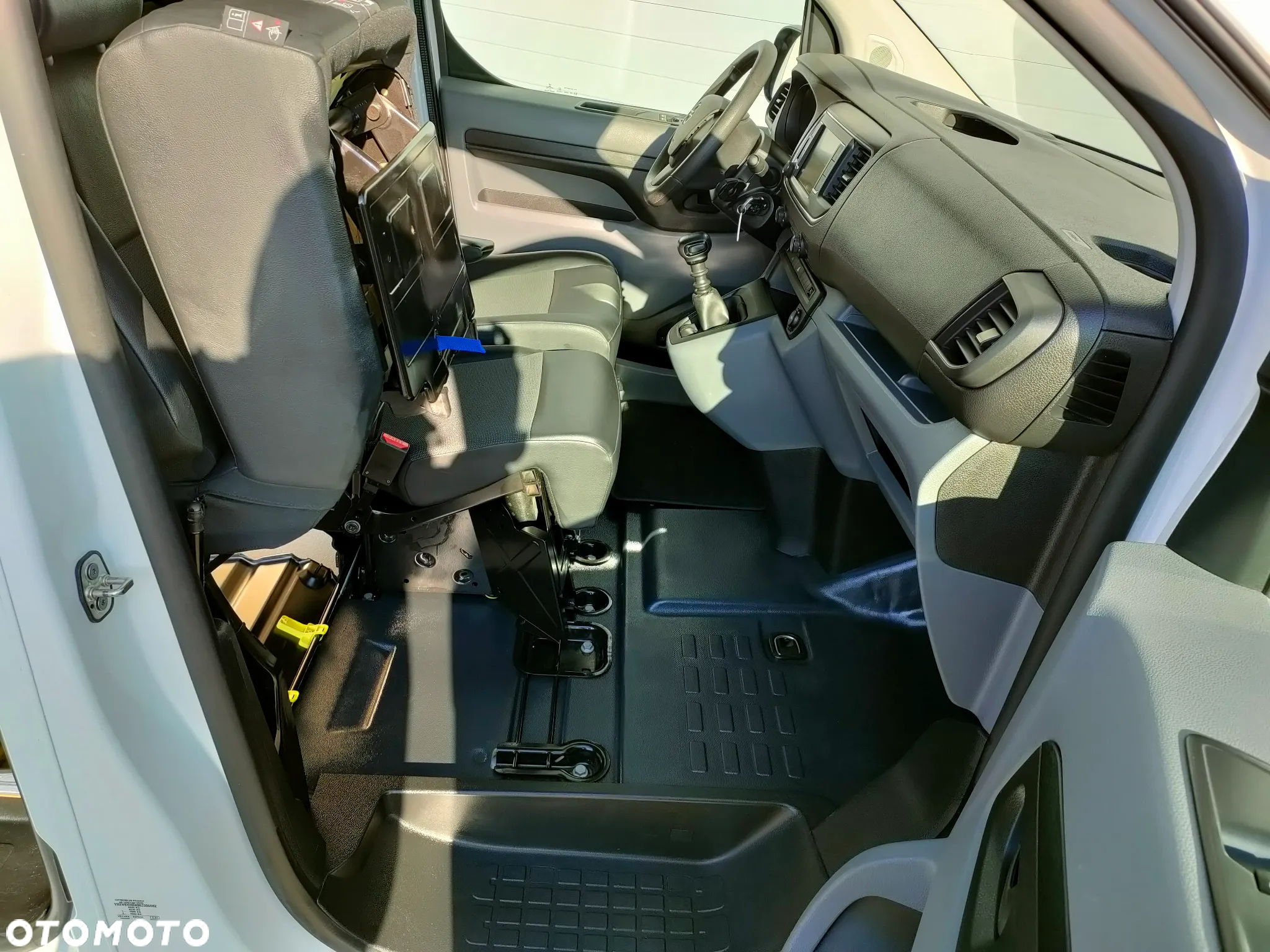 Opel Vivaro - 19