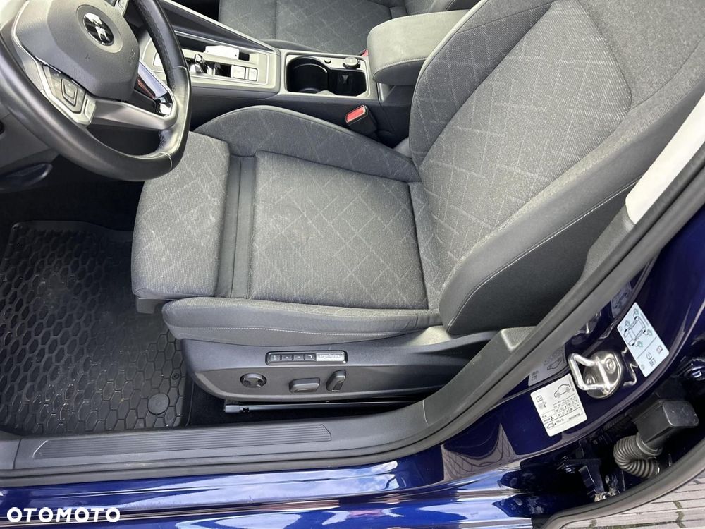 Volkswagen Golf - 12