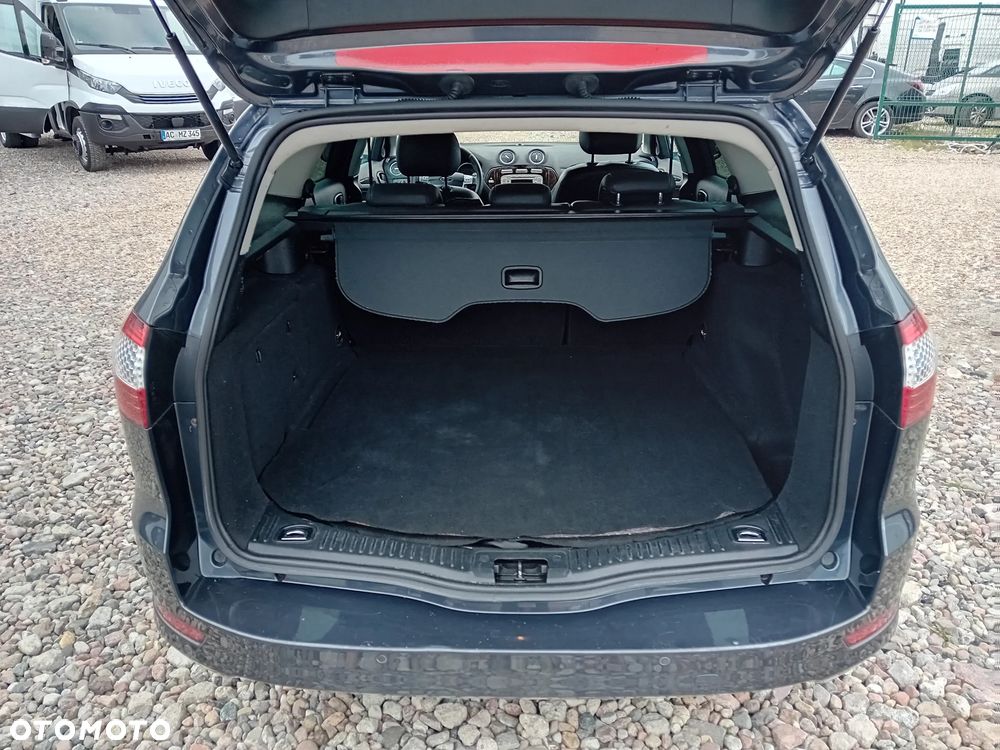 Ford Mondeo Turnier 2.0 TDCi Ambiente - 11