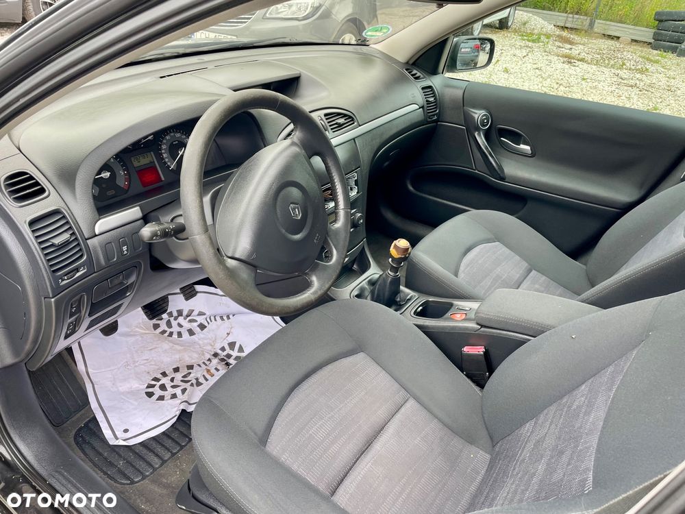 Renault Laguna 1.9 dCi FAP Avantage - 23